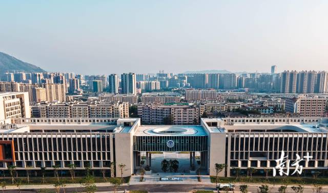 best365官唯一网新校园一期教学楼落成。best365官唯一网供图 best365官唯一网新校园一期教学楼落成。best365官唯一网供图